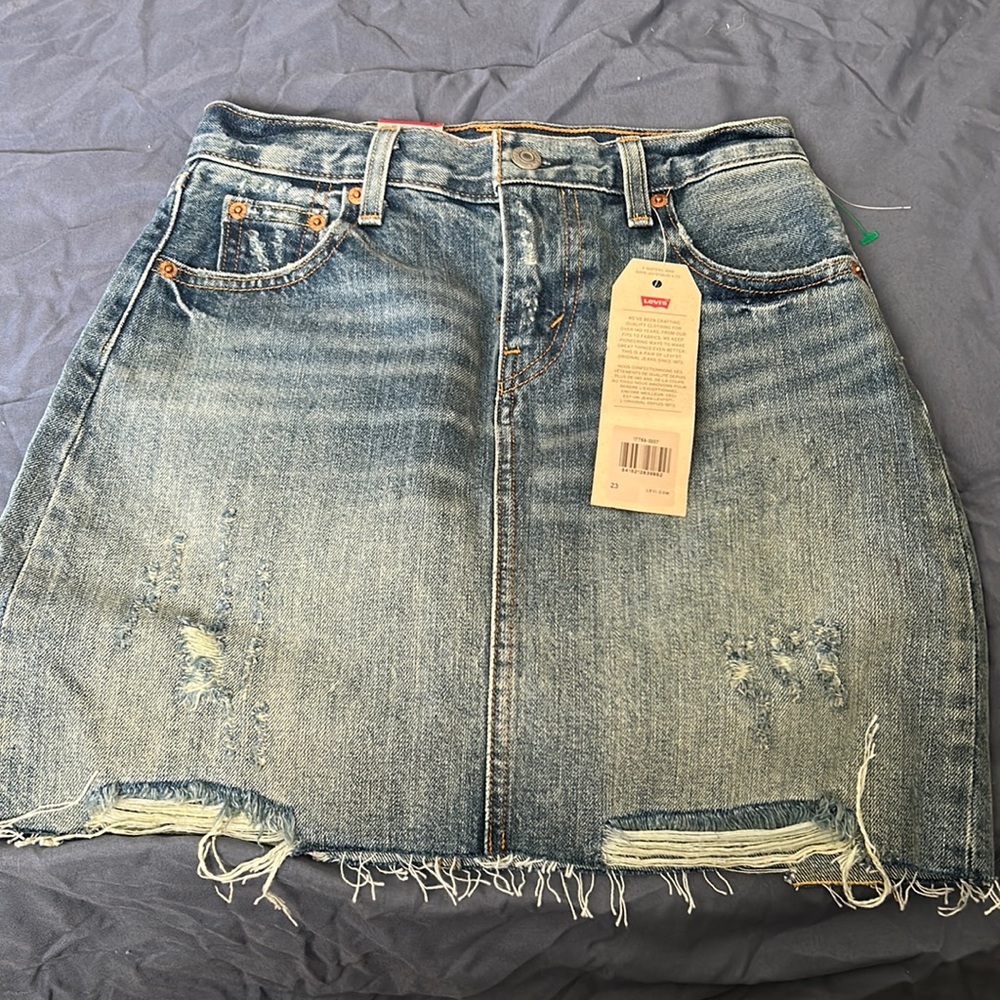Levis skirt